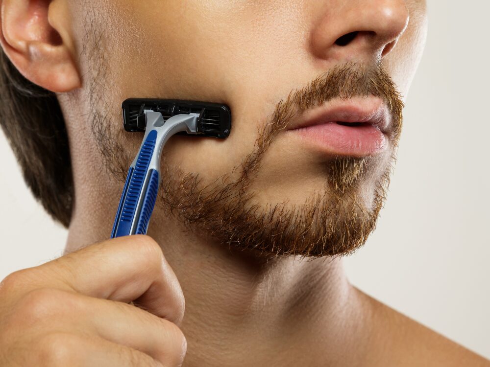 髭剃りの画像