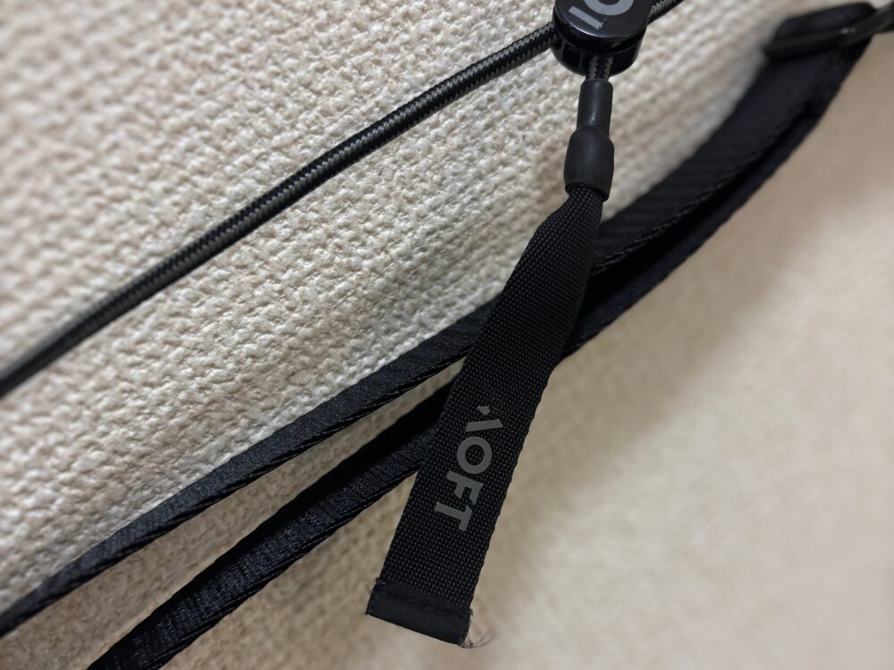 MOFTスマホストラップのロゴ