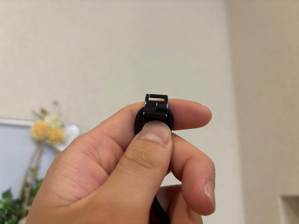 MOFTスマホストラップの装着器具