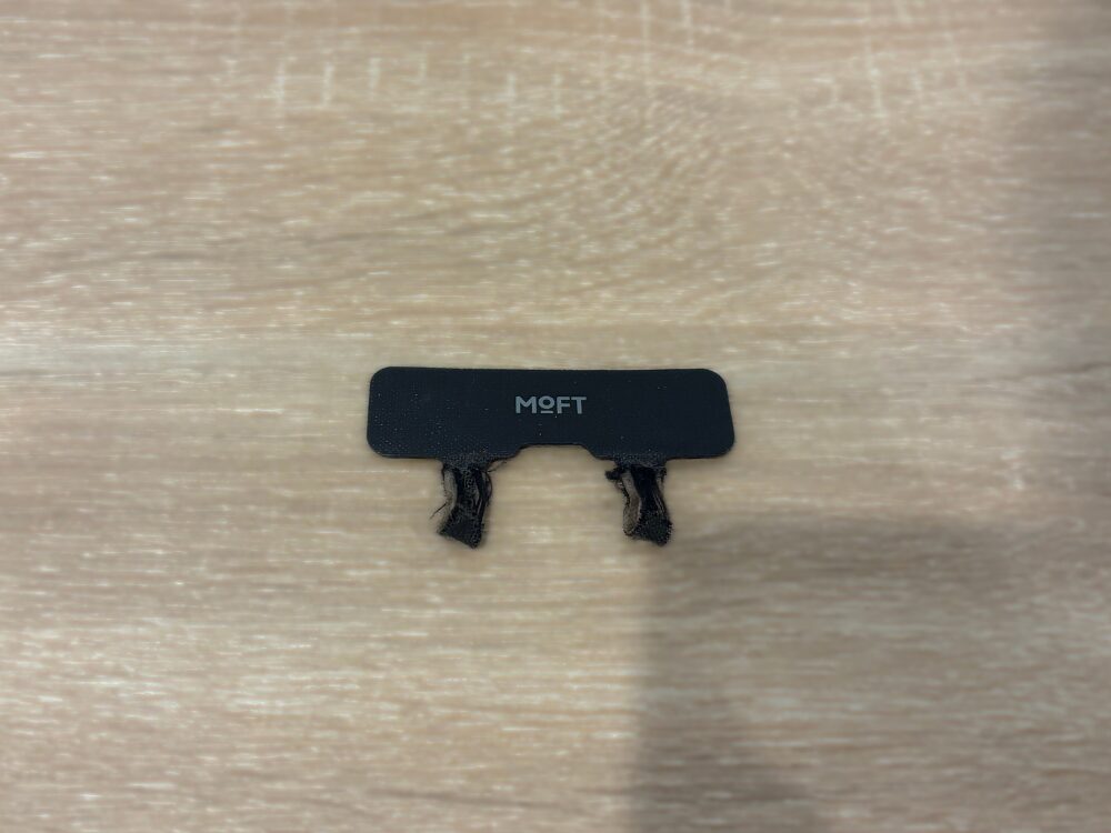 MOFTスマホストラップの布製ホルダーの画像