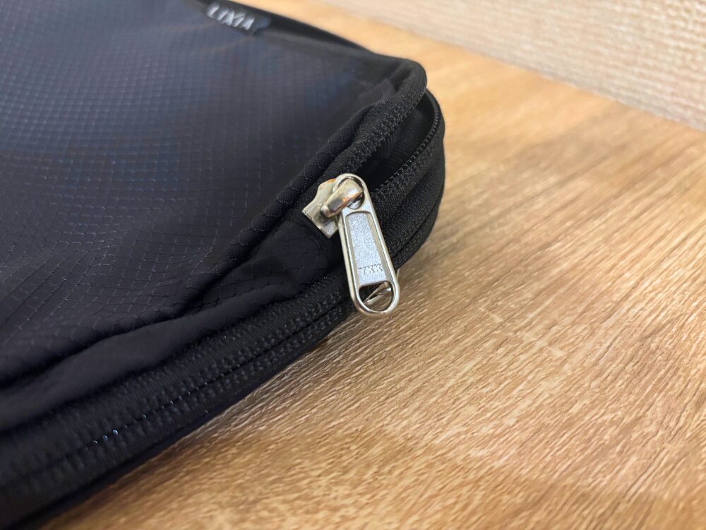 LIXIA YKK ファスナー