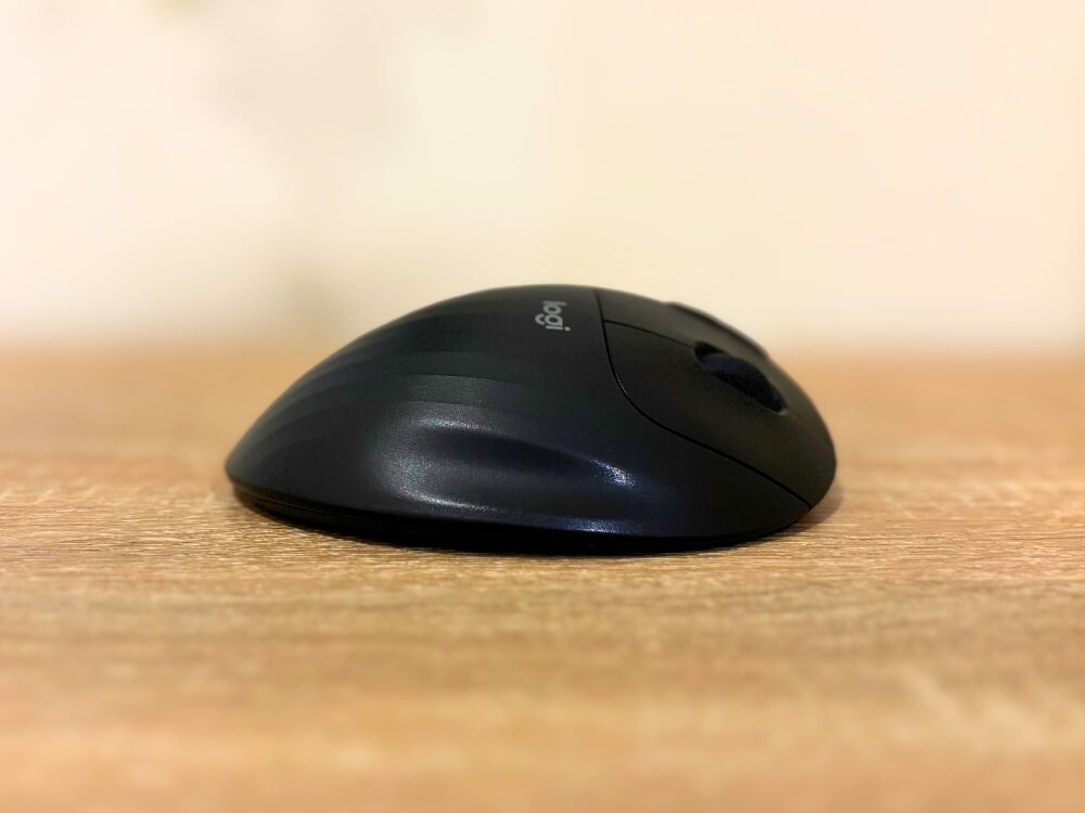 M575 マウス　横　画像