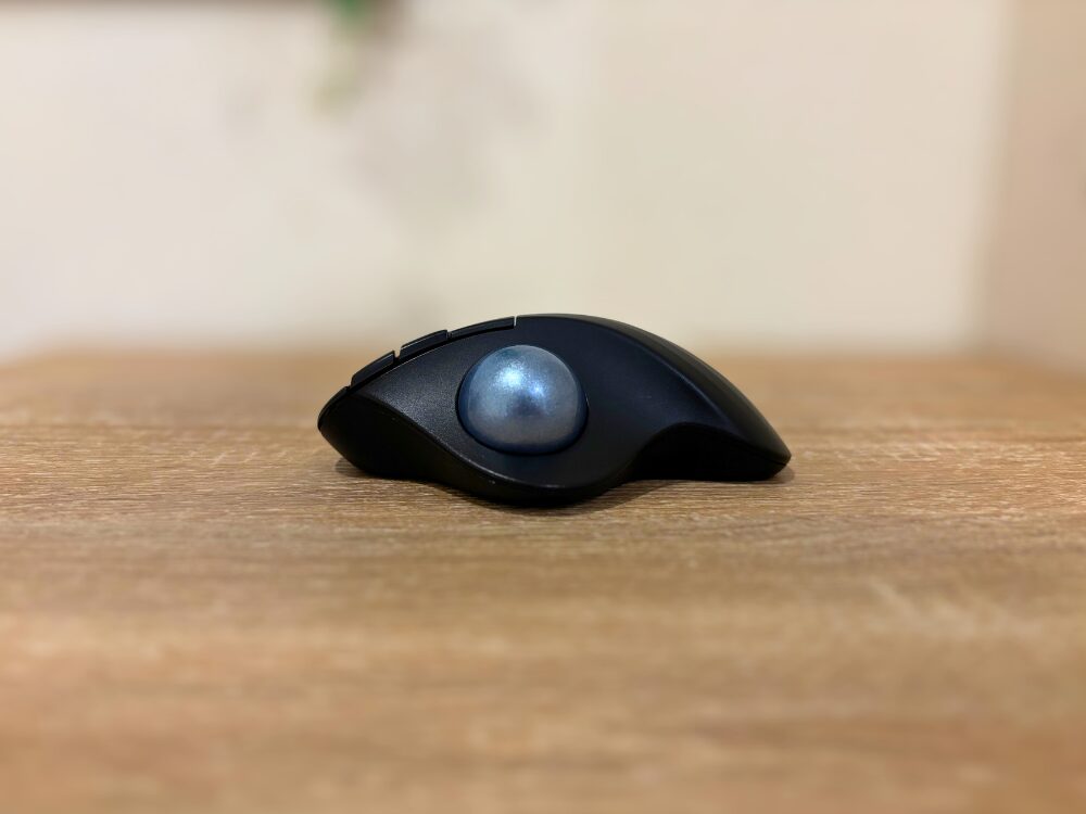 M575 マウス　横　画像