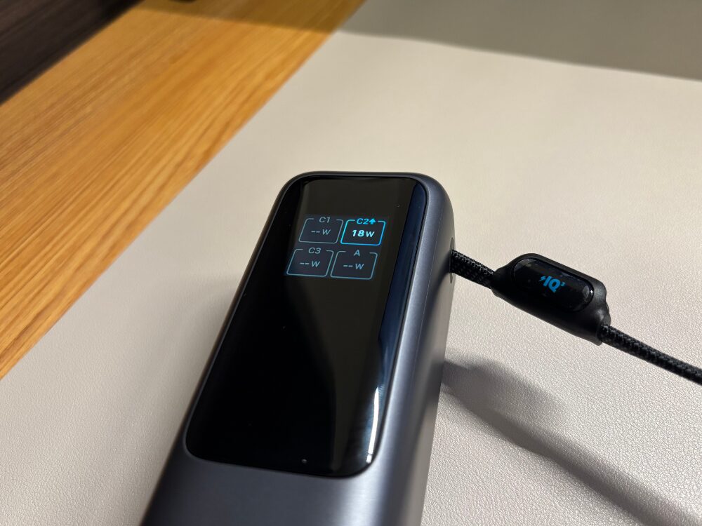 Anker Power Bank 25000mAh　ポート出力　画像