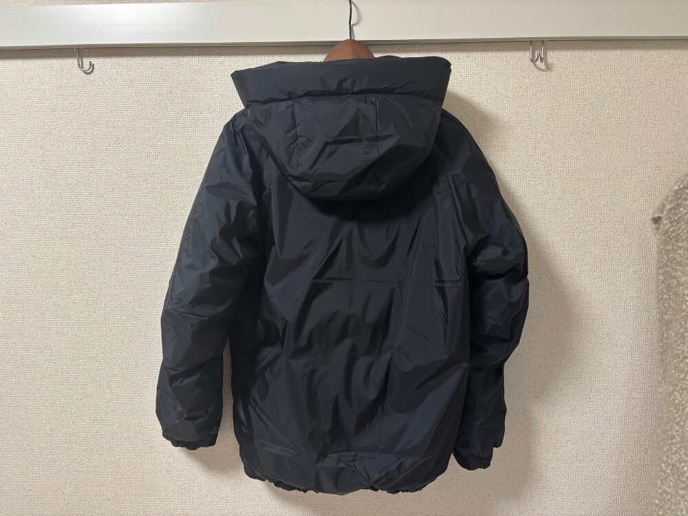 NANGAオーロラテックスダウンジャケットの背面の画像