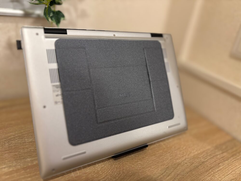MOFT ノートPCスタンドの背面画像