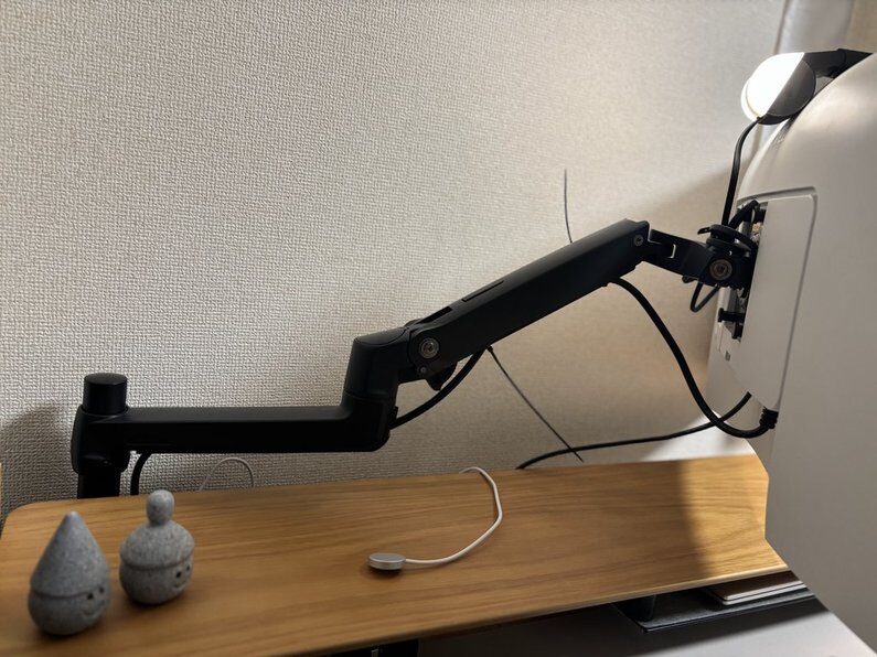 エルゴトロン LX　コード　収納　画像