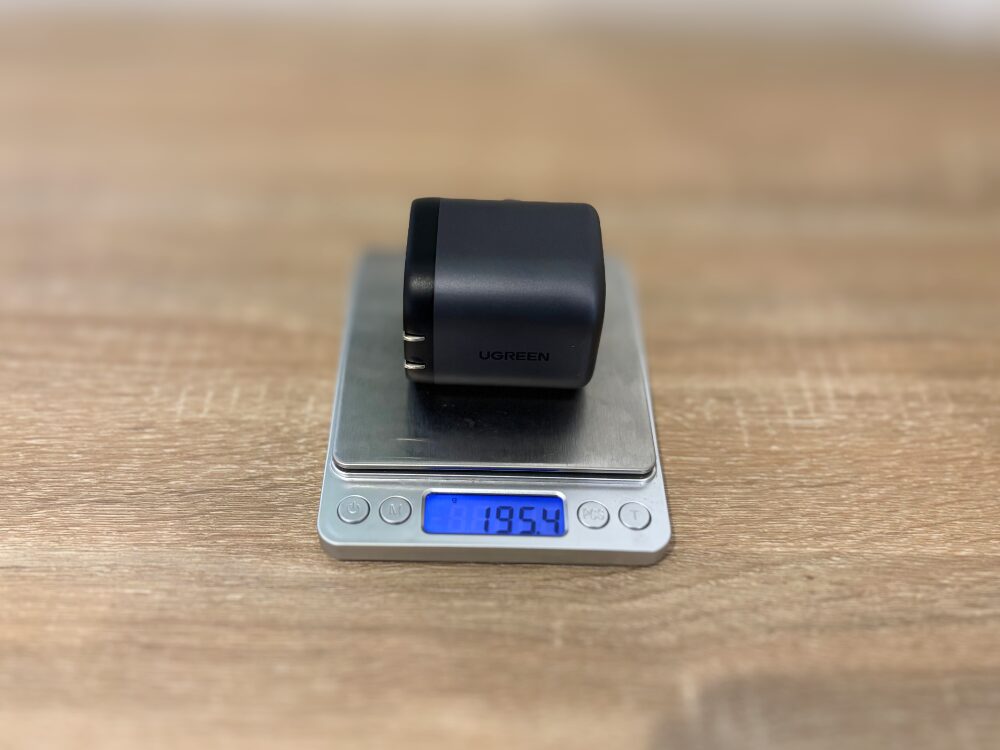 UGREEN Nexode 巻き取り式 USB-Cケーブル 重さ　画像