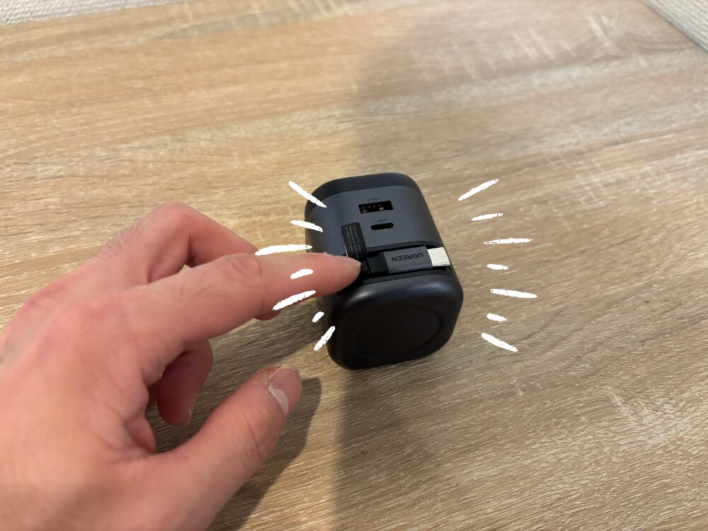 UGREEN Nexode 巻き取り式 USB-Cケーブル　ケーブル　固定　画像